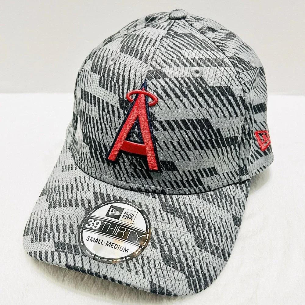 New‎ Era Los Angeles Angels Clubhouse 39THIRTY Stretch Hat Cap S/M Gray MLB